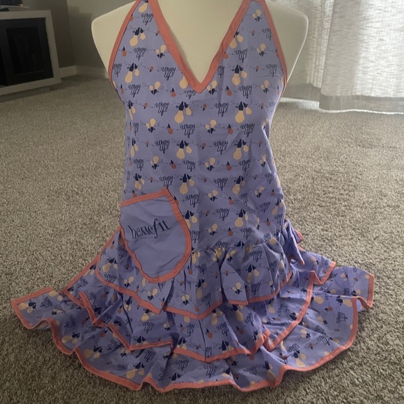 Benefit Cosmetics - Staff item. Watts up full apron - Picture 1 of 3